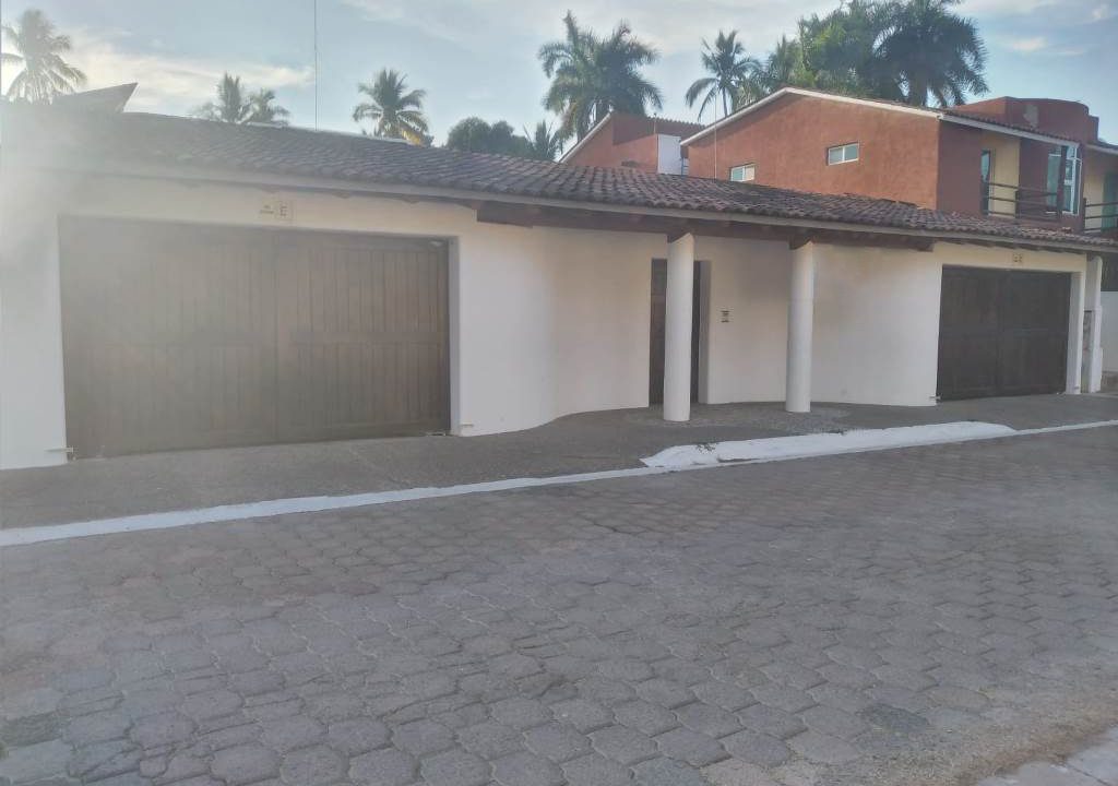 .FACHADA
